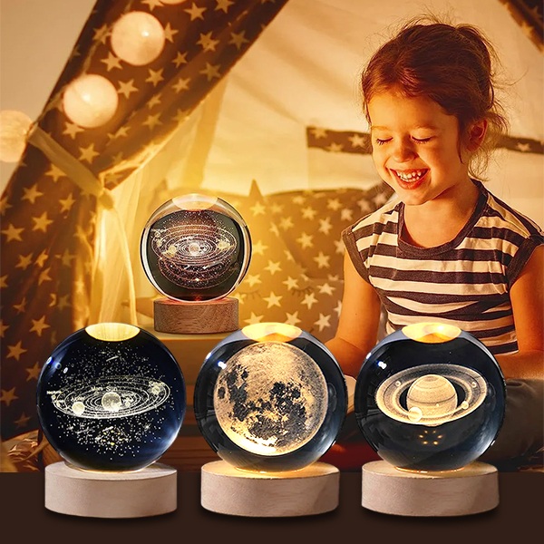 Leuchtende 3D Kristallkugel mit Astronomischem Design | LUMABALL
