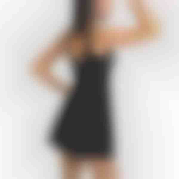 Elastisches Sportkleid mit integrierten Shorts | GLIMDRESS