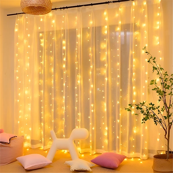 Weihnachtlicher LED-Lichtervorhang - | CURLIGHT